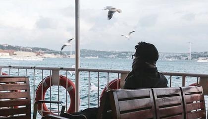 九游-勇士赛后安排心理辅导缓解球员精神压力，勇士队内训练赛