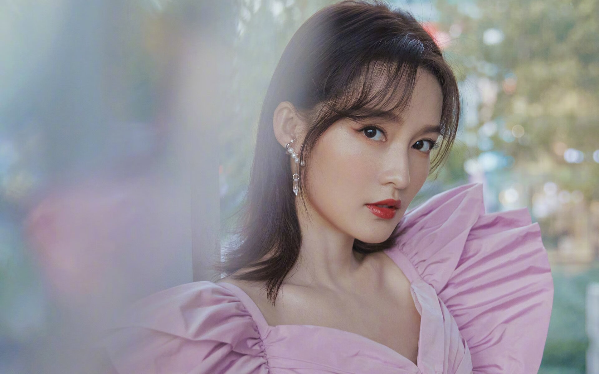 克罗地亚骑手吉塔·日特科维奇在2024年国际马术联合会世界障碍赛中获得第十名，展现坚韧精神。