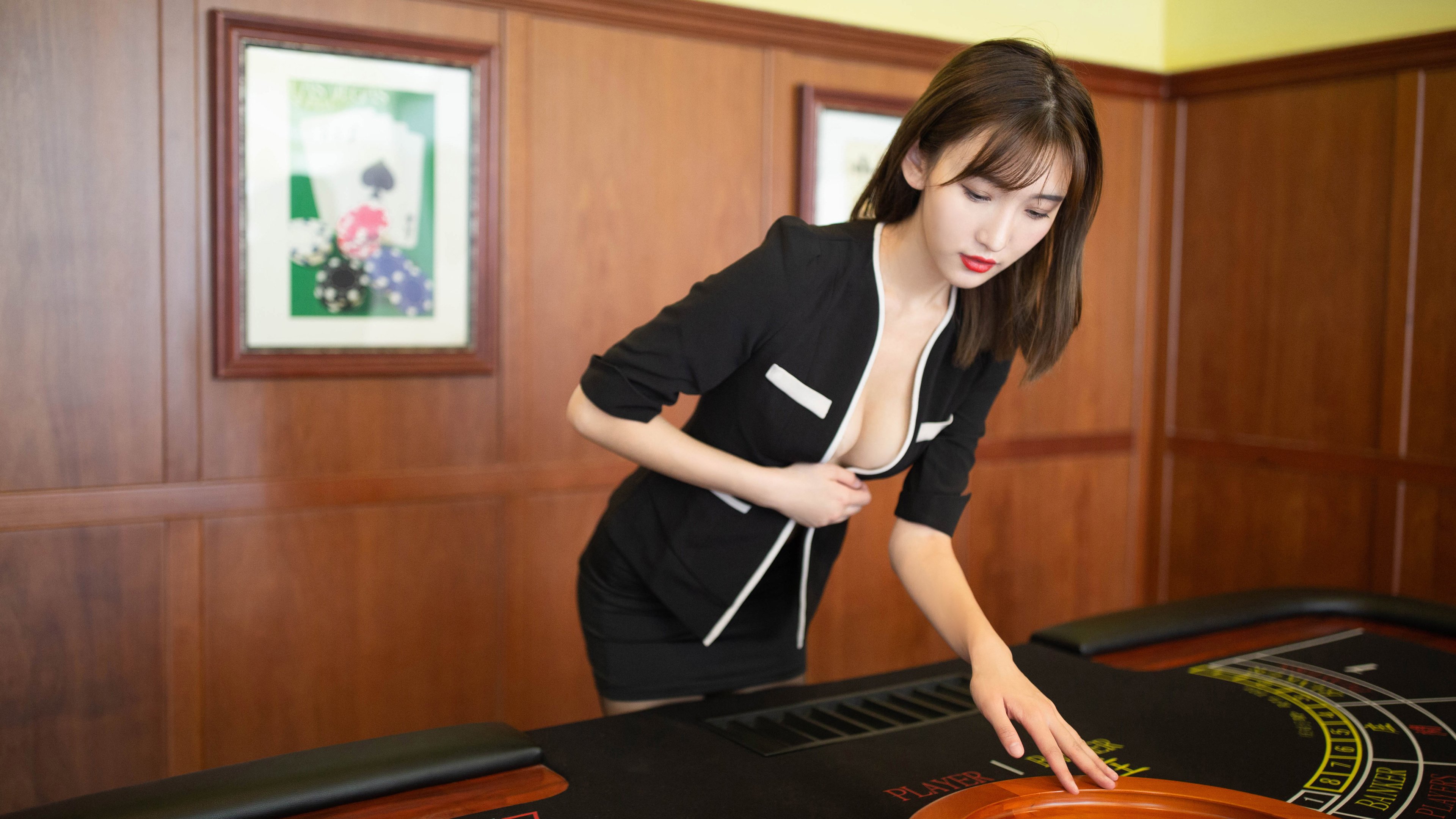 -篮球公益活动促进全民健身深入开展，篮球公益活动宣传