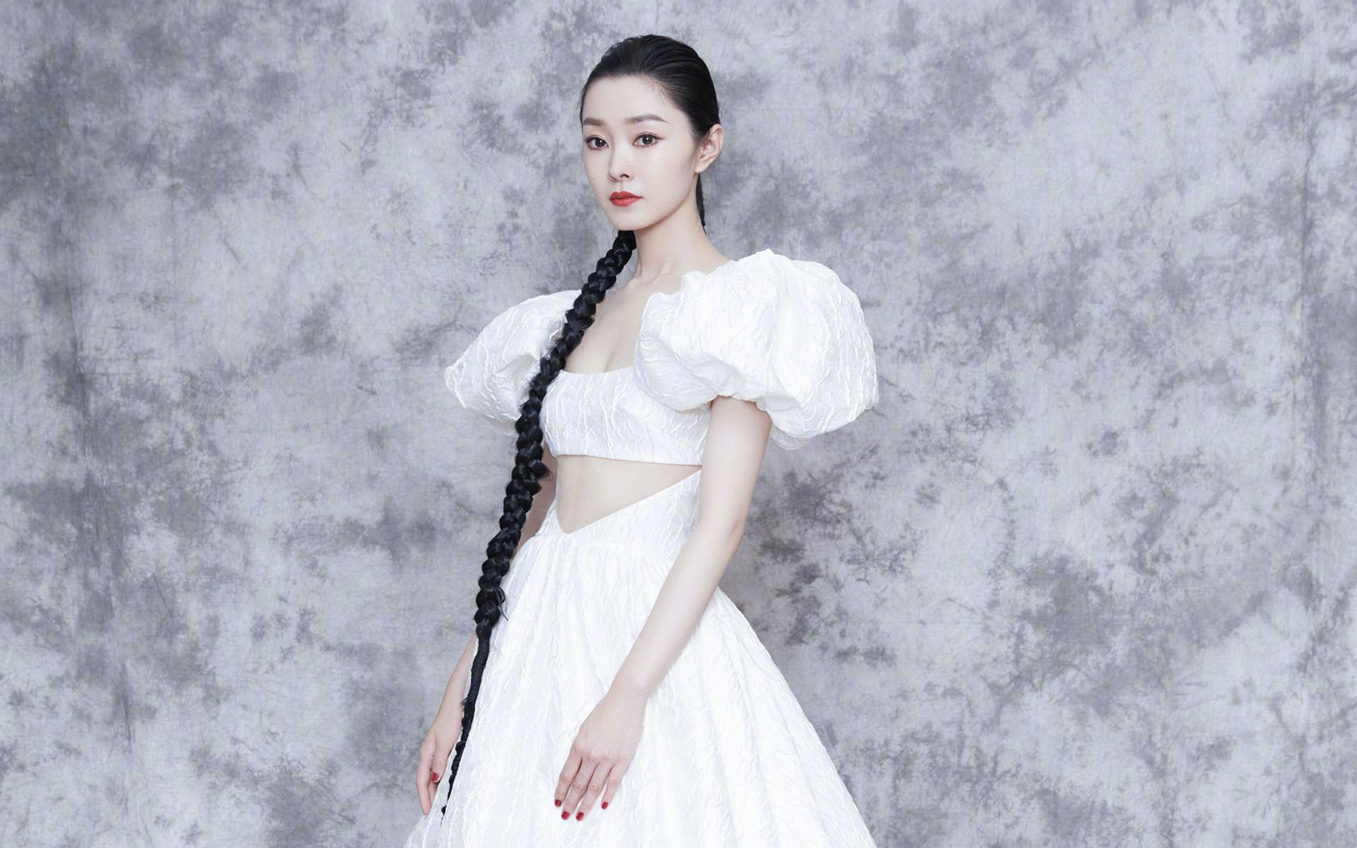 九游游戏中心-球队备战训练严格，力求在下一场比赛中取胜，准备好球员