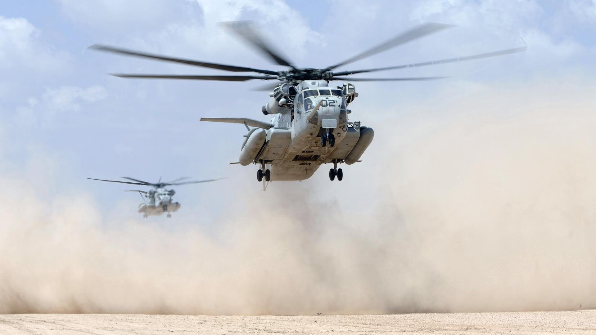 帕金斯表现引发观众热烈掌声，帕金斯表现引发观众热烈掌声的句子